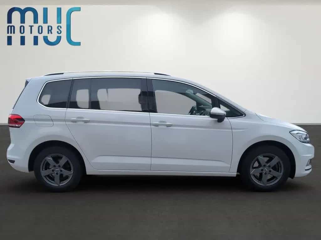 Volkswagen Touran 09/2017-photo-2