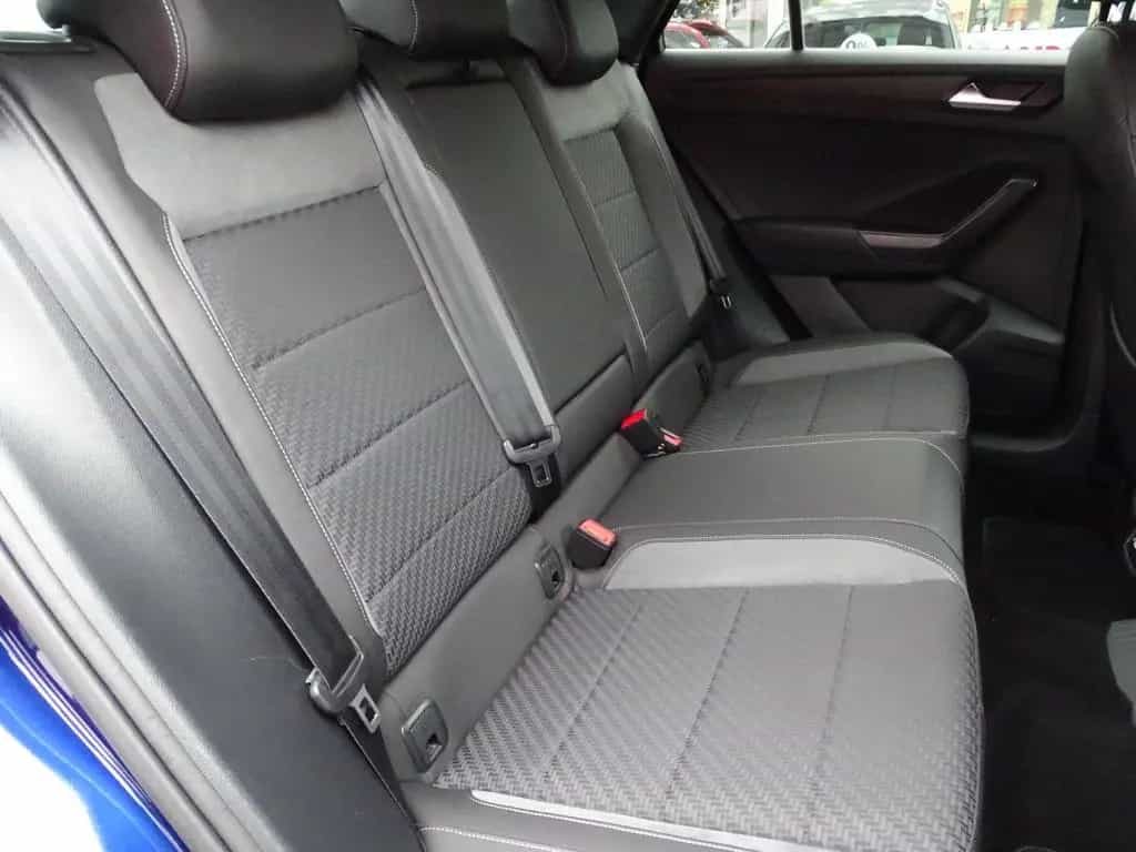 Volkswagen T-Roc 1.5 TSI R-Line LED Navi Sitzheizung AHK 07/2021-photo-27