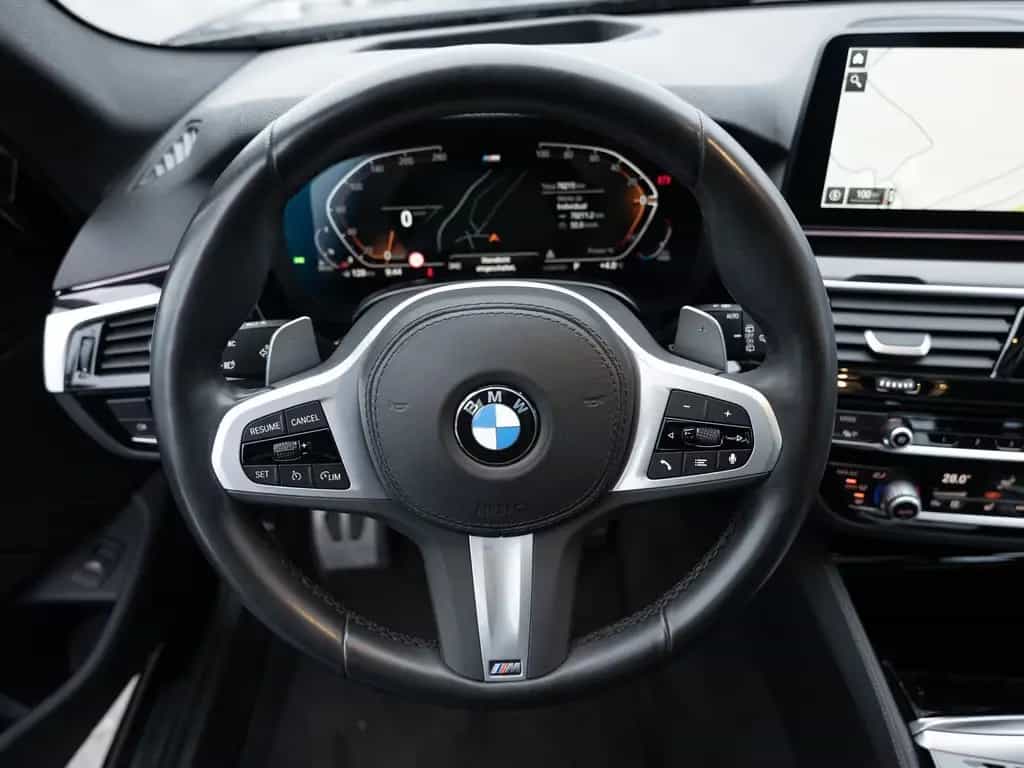 BMW 5 Series d Touring xDrive M-Sport PANO HUD LASER W-LAN 06/2022-photo-14