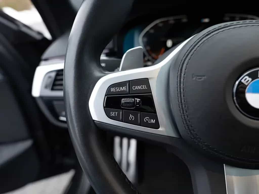 BMW 5 Series d Touring xDrive M-Sport PANO HUD LASER W-LAN 06/2022-photo-23