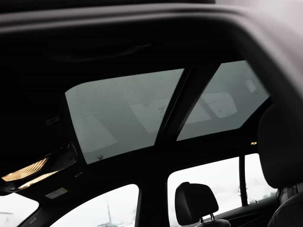 BMW 5 Series d Touring xDrive M-Sport PANO HUD LASER W-LAN 06/2022-photo-29