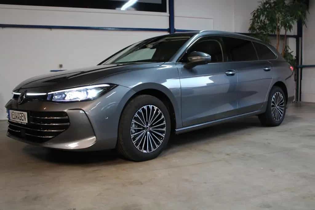 Volkswagen Passat Elegance 2.0 TDI DSG 150 PS SOFORT VERFÜ 11/2025-photo-0