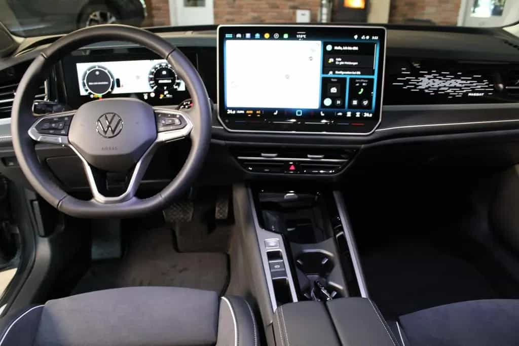 Volkswagen Passat Elegance 2.0 TDI DSG 150 PS SOFORT VERFÜ 11/2025-photo-10