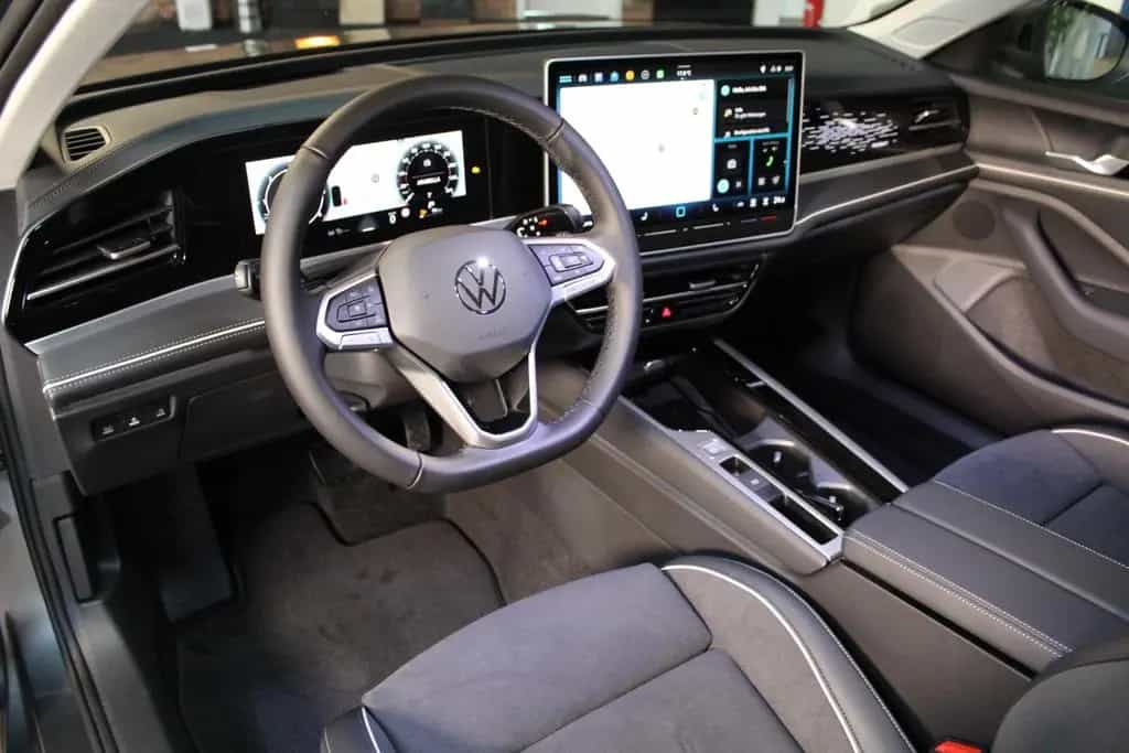 Volkswagen Passat Elegance 2.0 TDI DSG 150 PS SOFORT VERFÜ 11/2025-photo-9