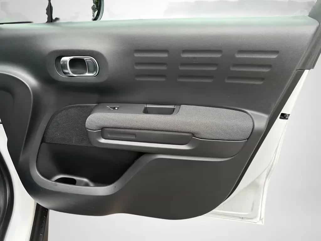 Citroën C3 Aircross SHZ, LED, neue Reifen 06/2022-photo-16