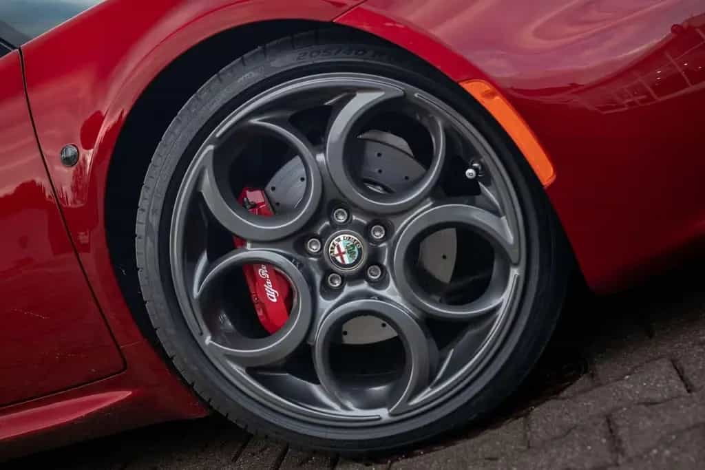 Alfa Romeo 4C 4C*RossoComp.*KW*Bastuck*ECU*Alcantara 04/2016-photo-7