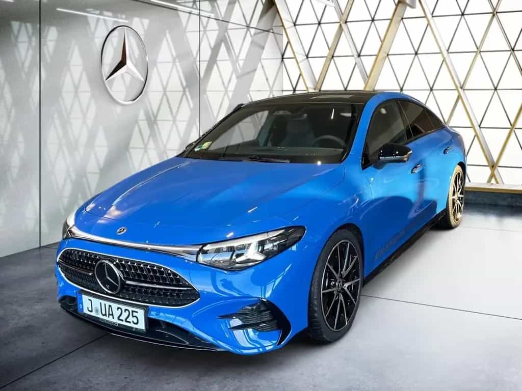 Mercedes-Benz CLA 200 4MATIC AMG Night*AHK*Burmester3D*Pano 12/2025-photo-1