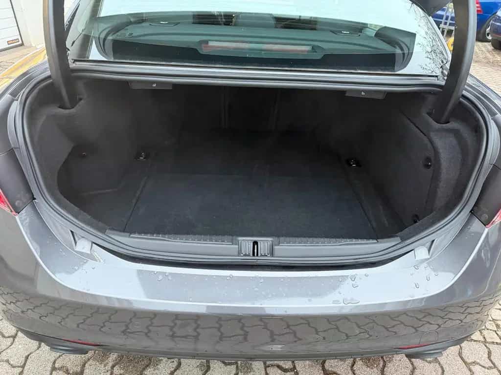 Alfa Romeo Giulia Ti Q4*SHZ*NAVi*Kamera* 11/2024-photo-13