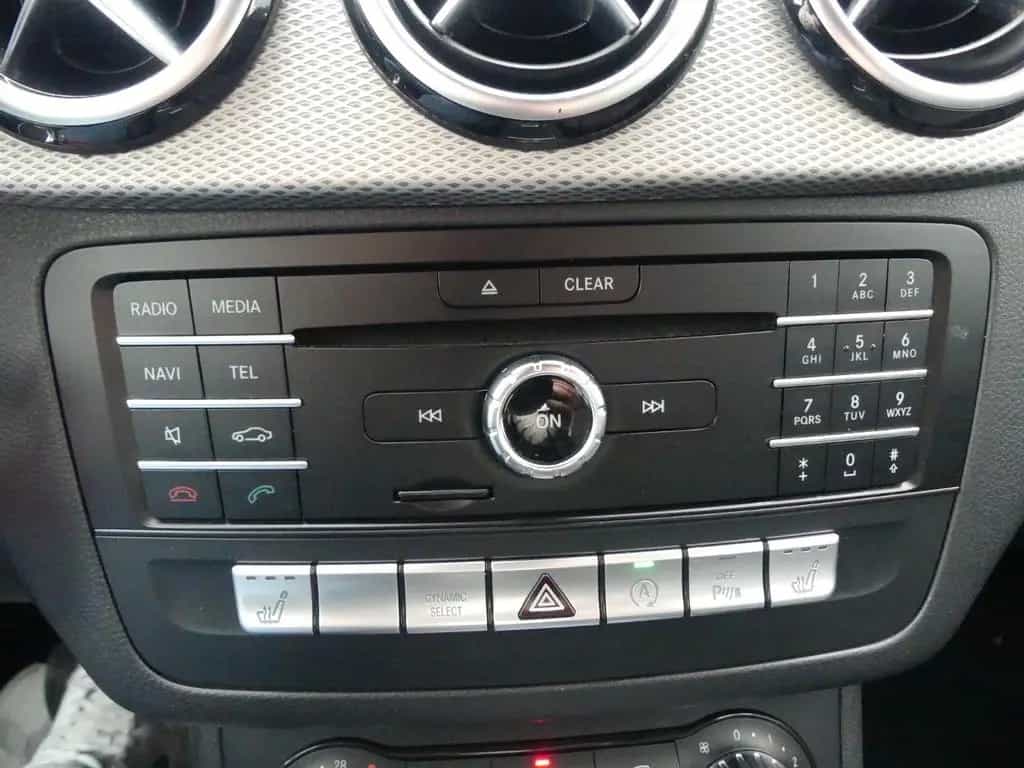 Mercedes-Benz B-Class 250 4Matic Score Navi*SHZ*Automatik*ab 199€ 08/2016-photo-17
