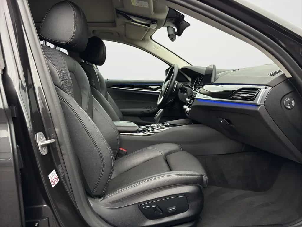 BMW 5 Series 520 i Sport Line*PANO*LIVE*SHZ*LED* 01/2020-photo-15