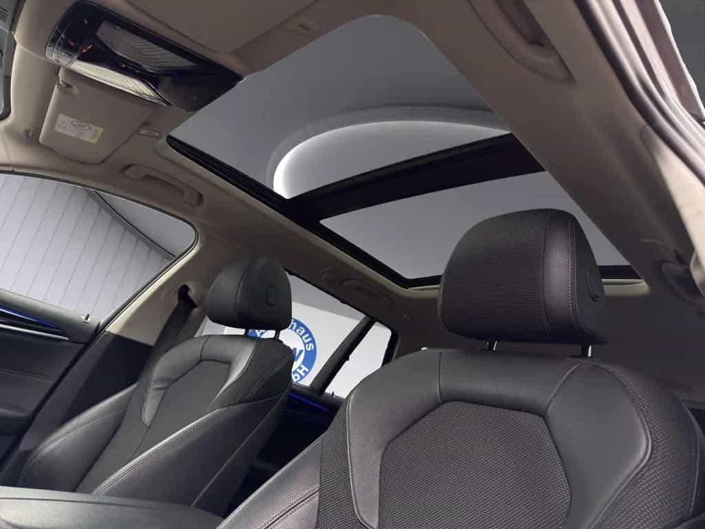 BMW 5 Series 520 i Sport Line*PANO*LIVE*SHZ*LED* 01/2020-photo-17
