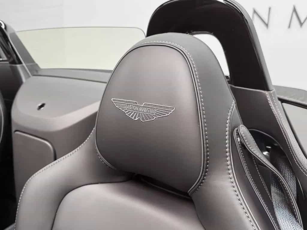 Aston Martin V8 Vantage Vantage Roadster | Aston Martin Brussels 08/2025-photo-22