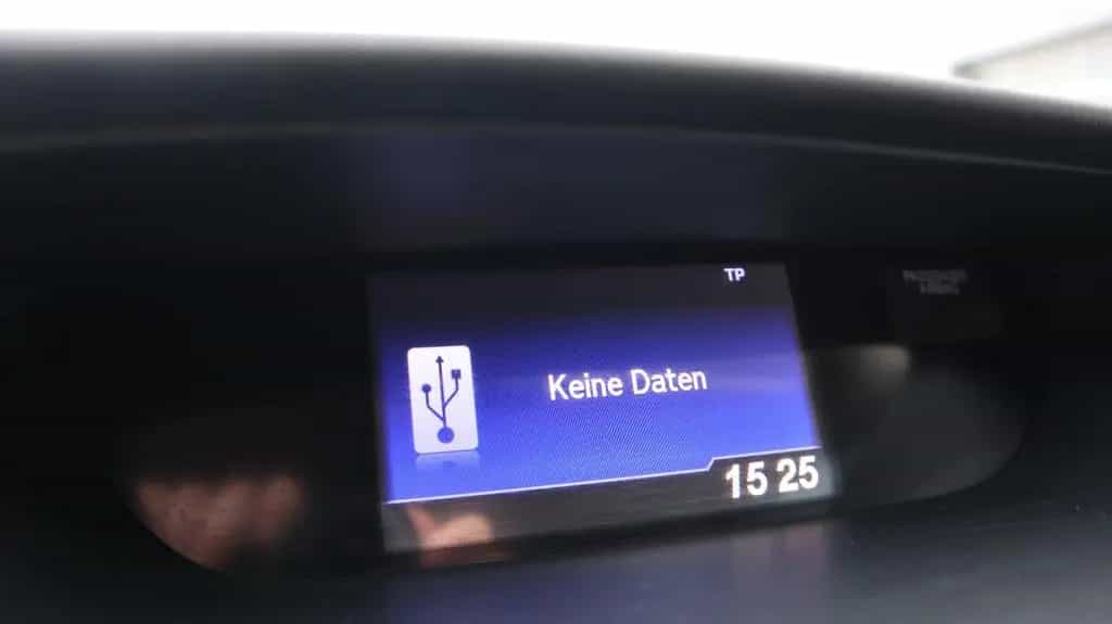 Honda CR-V 1,6 i-Dtec Elegance CAM+PDC-TEMPO-BT 12/2014-photo-14