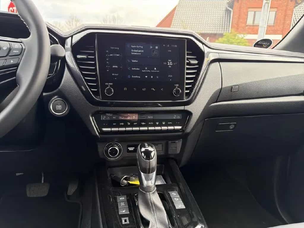Isuzu D-Max Double Cab 4WD V-CROSS für Wohnkabine 04/2026-photo-14