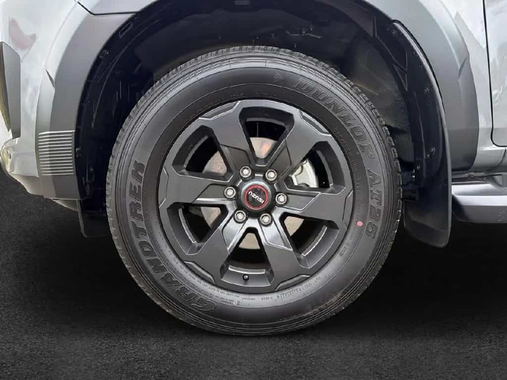 Isuzu D-Max Double Cab 4WD V-CROSS für Wohnkabine 04/2026-photo-8