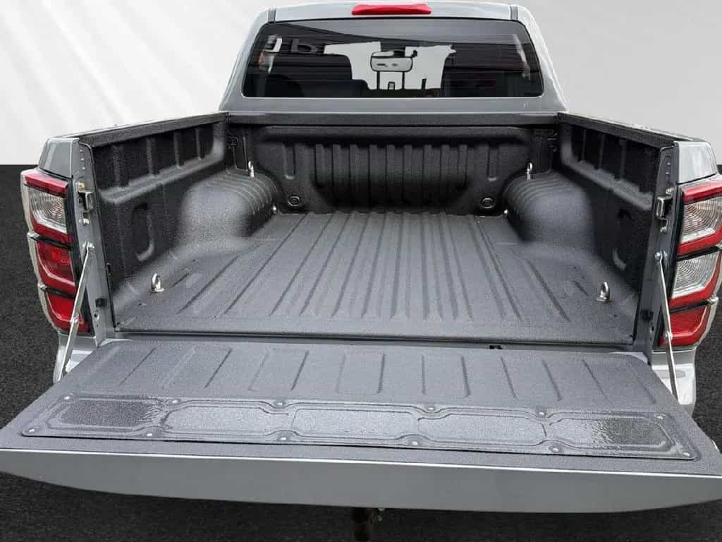 Isuzu D-Max Double Cab 4WD V-CROSS für Wohnkabine 04/2026-photo-9