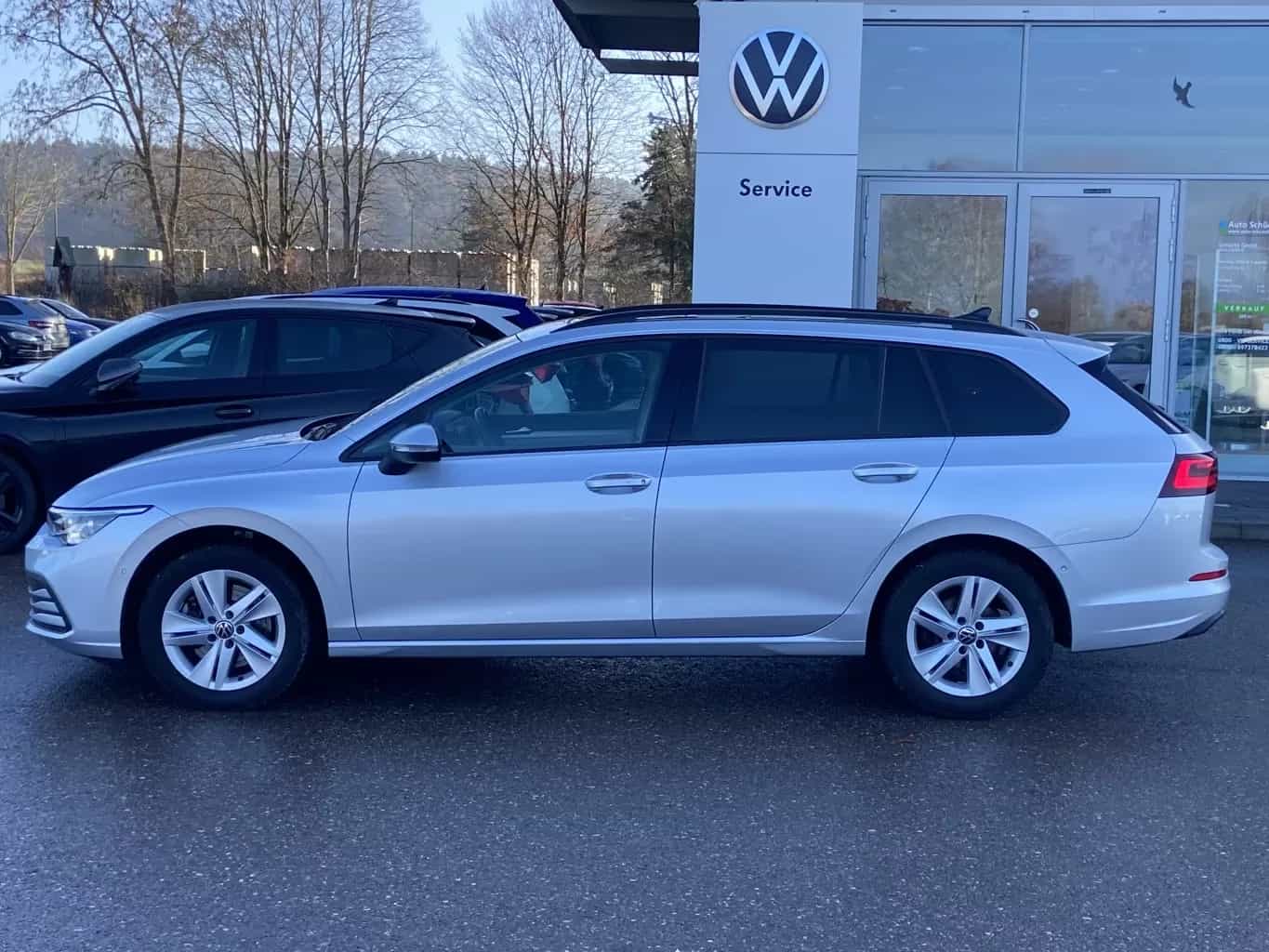 Volkswagen Golf 08/2022-photo-1