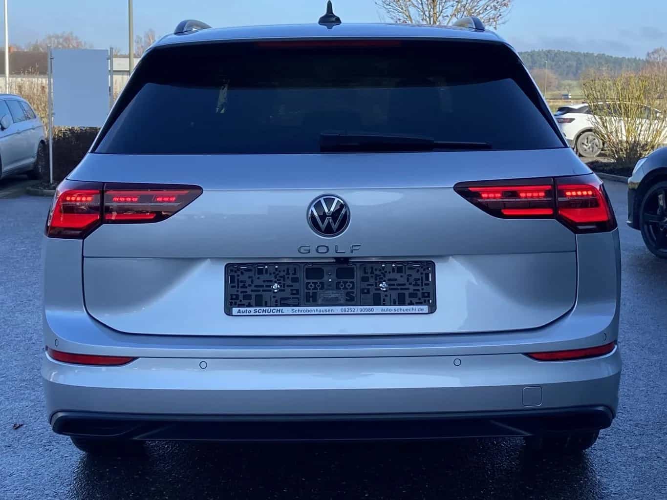 Volkswagen Golf 08/2022-photo-3