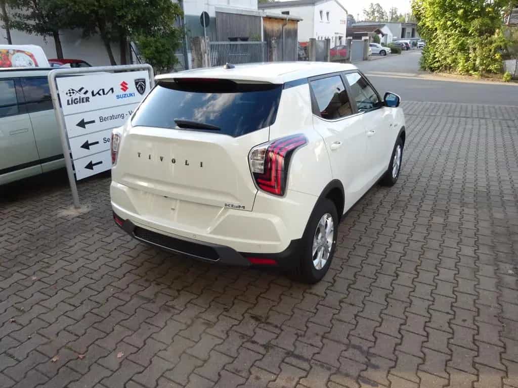 KGM Tivoli 1.5 T-GDI Essential null-photo-2