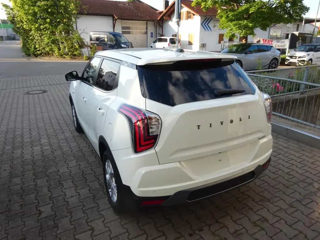 KGM Tivoli 1.5 T-GDI Essential null-photo-4
