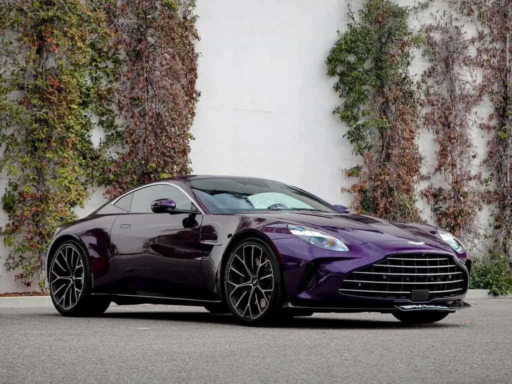 Aston Martin V8 Vantage Vantage 08/2025-photo-1