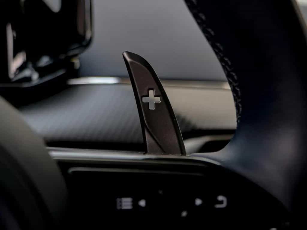 Aston Martin V8 Vantage Vantage 08/2025-photo-33