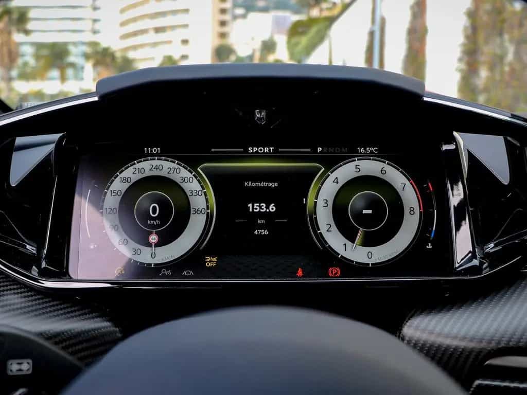 Aston Martin V8 Vantage Vantage 08/2025-photo-37