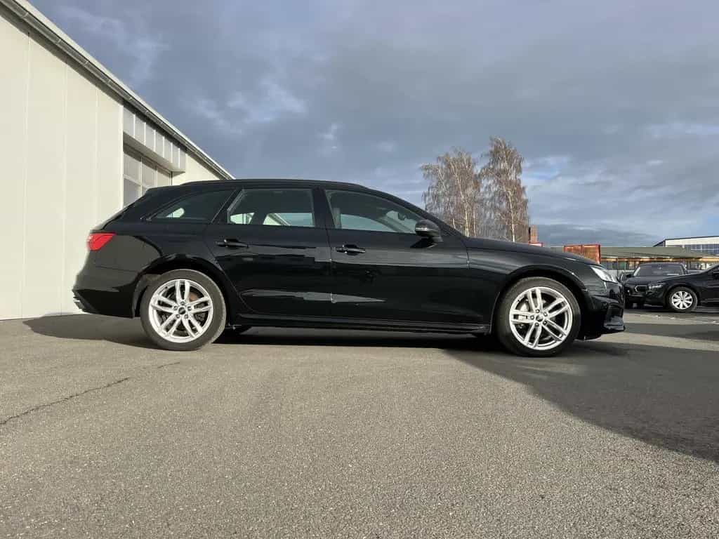 Audi A4 Avant 40 2.0 TDI S tronic Advanced 18Zoll Opt 10/2020-photo-3