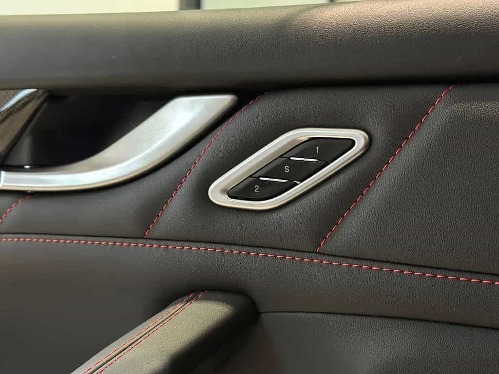 Maserati Levante Ultima Modena S *430 PS,Pano,Carbon,21" 05/2024-photo-19