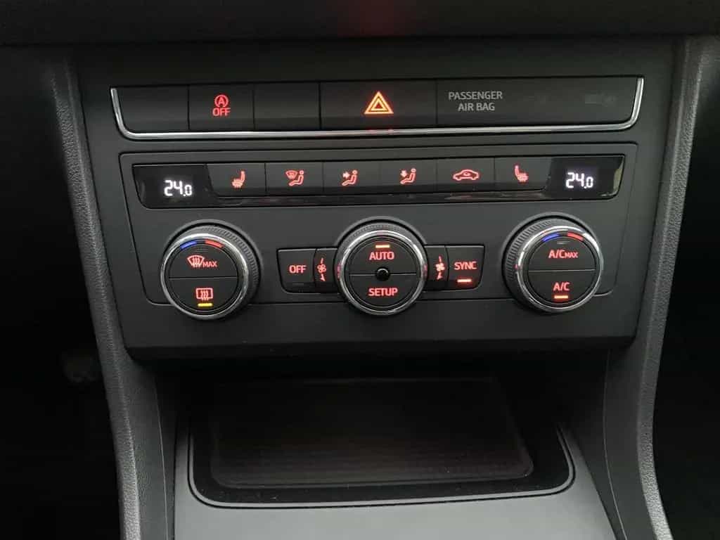 Seat Leon ST Style NAVI+PANO+PDC+SOUND 07/2018-photo-14