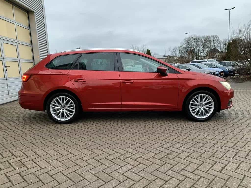 Seat Leon ST Style NAVI+PANO+PDC+SOUND 07/2018-photo-3