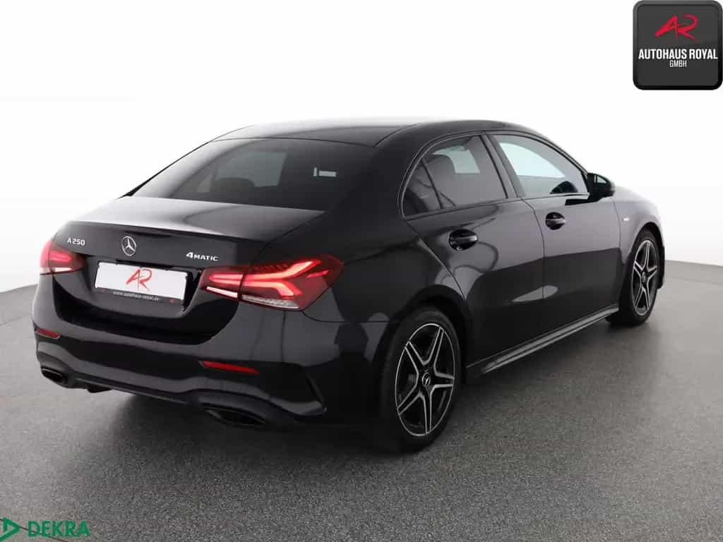 Mercedes-Benz A 250 Limousine 4MATIC AMG KAMERA,AMBIENTE,AHK 01/2021-photo-4