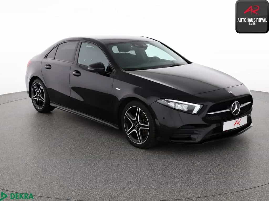 Mercedes-Benz A 250 Limousine 4MATIC AMG KAMERA,AMBIENTE,AHK 01/2021-photo-6