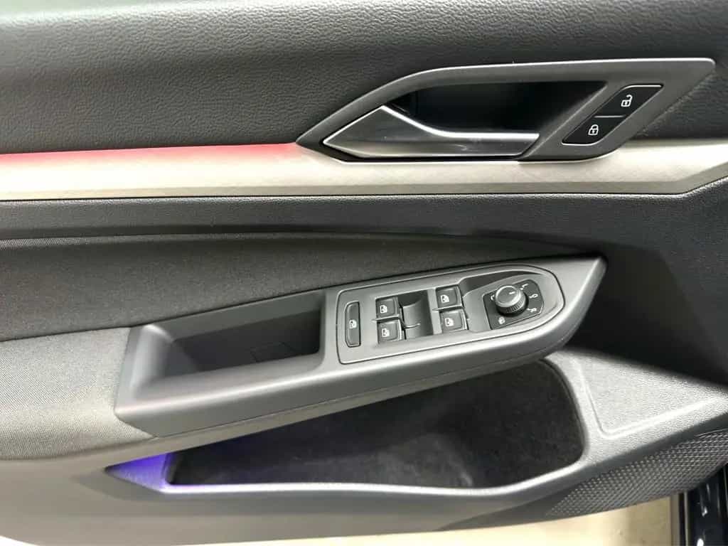 Volkswagen Golf VIII Variant 2.0 TDI DSG Life AHK*LED*NAV*S 02/2022-photo-11