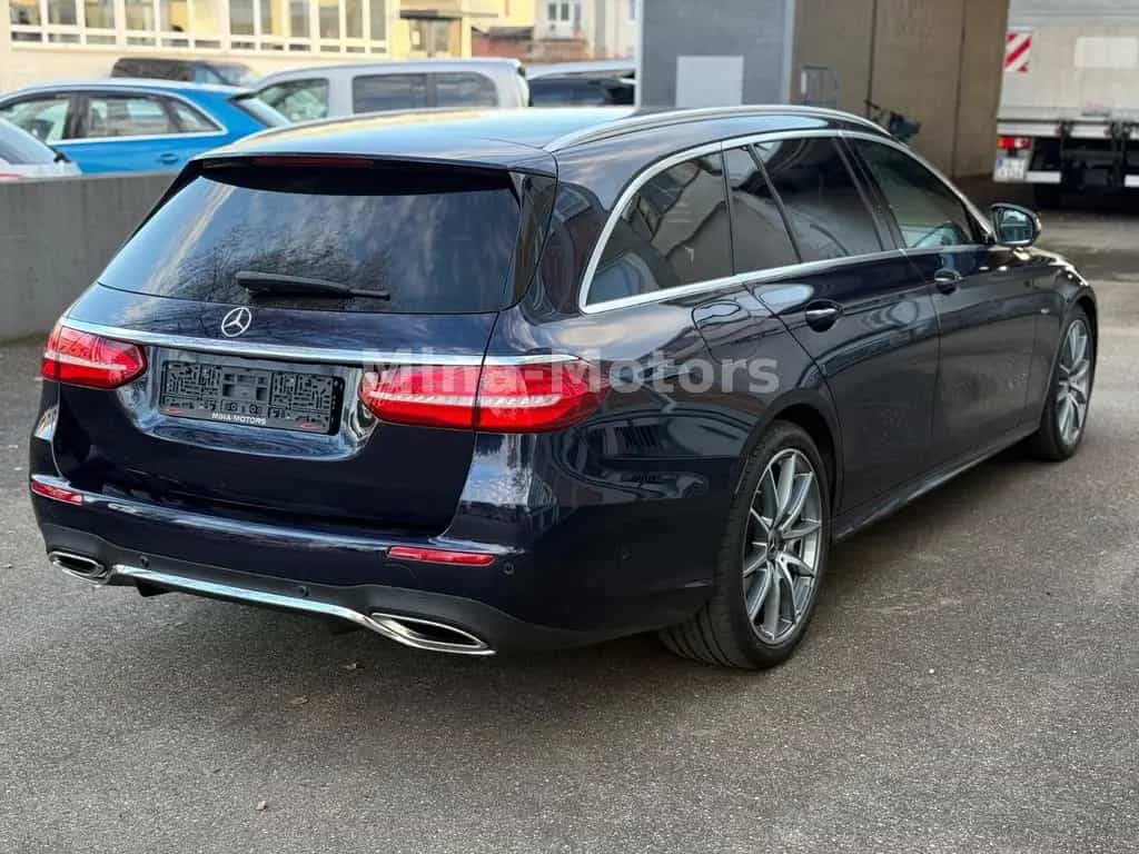 Mercedes-Benz E-Class 200 AMG Sportstyle Edition LED Wide 360° 4,69% 02/2020-photo-3