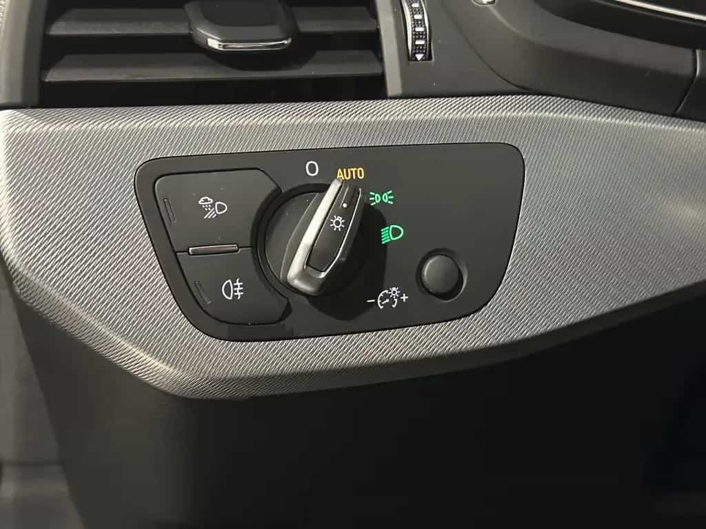 Audi A4 Lim. sport*ULTRA*BiXENON-NAV-PDC-SHZ-TEMPO 05/2018-photo-23