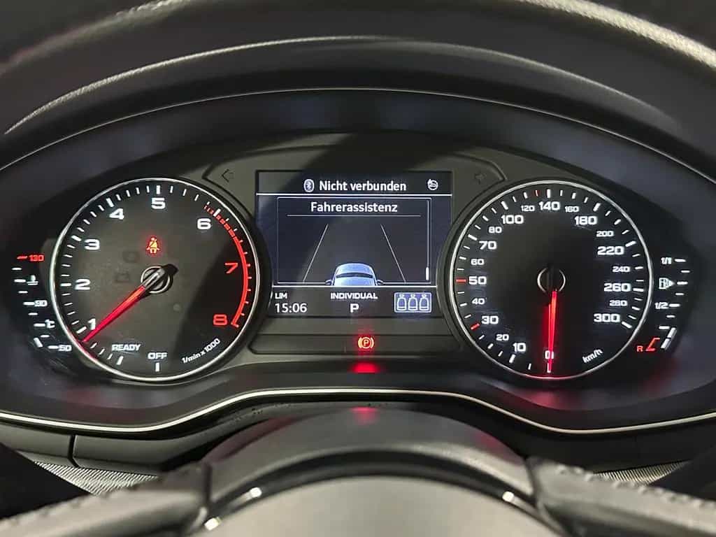 Audi A4 Lim. sport*ULTRA*BiXENON-NAV-PDC-SHZ-TEMPO 05/2018-photo-29