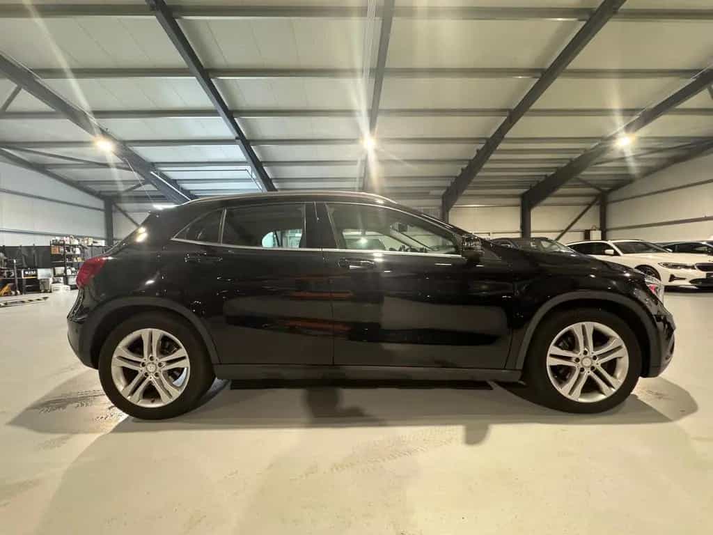 Mercedes-Benz GLA 200 1.6 KAT GLA 200 AHK Carplay/Navi 07/2014-photo-10
