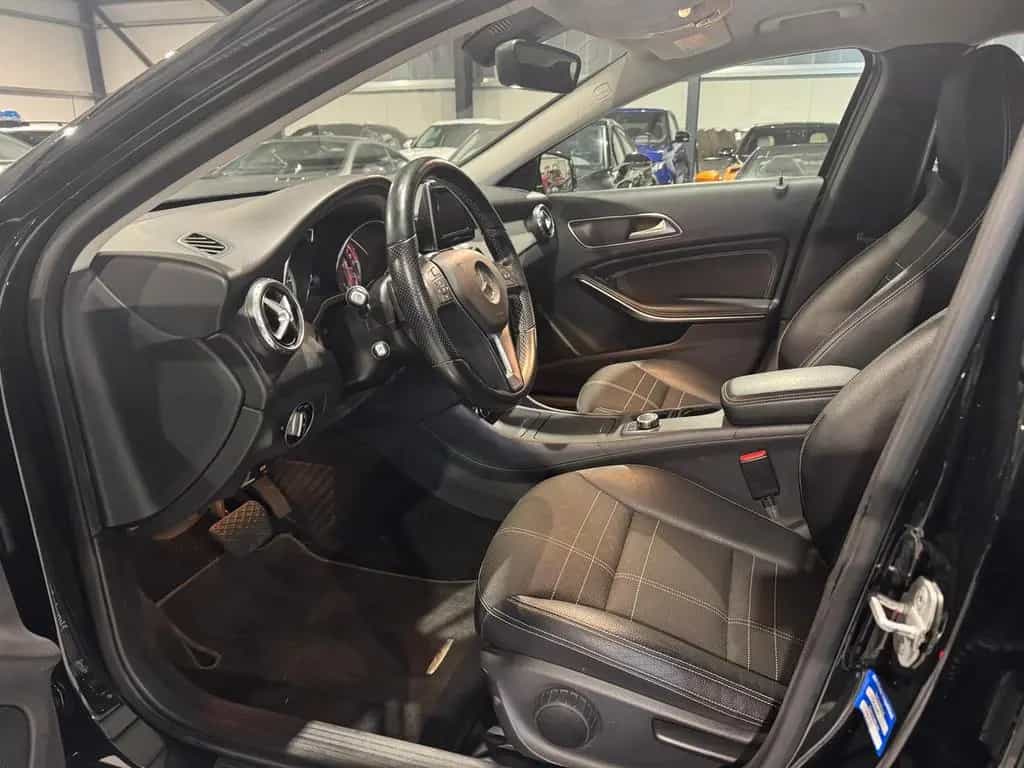 Mercedes-Benz GLA 200 1.6 KAT GLA 200 AHK Carplay/Navi 07/2014-photo-12