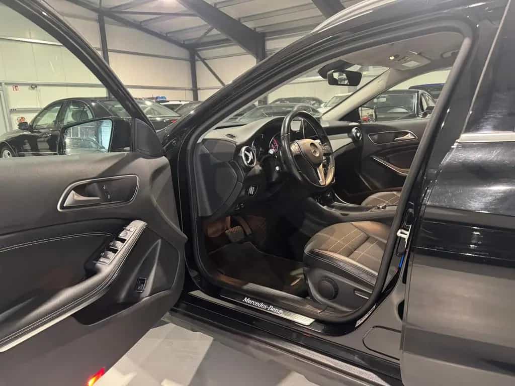 Mercedes-Benz GLA 200 1.6 KAT GLA 200 AHK Carplay/Navi 07/2014-photo-13