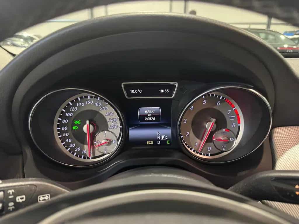 Mercedes-Benz GLA 200 1.6 KAT GLA 200 AHK Carplay/Navi 07/2014-photo-15
