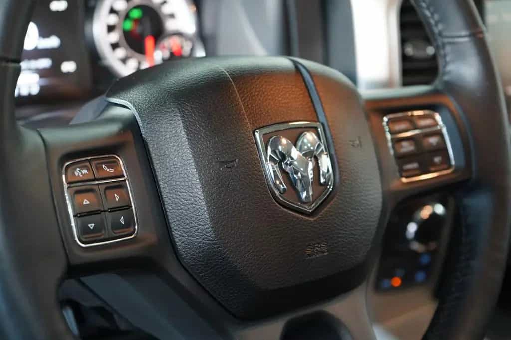 Dodge RAM 1500 5,7 4x4 *2.Hand*Unfallfrei*LPG*20 Z.* 07/2016-photo-21