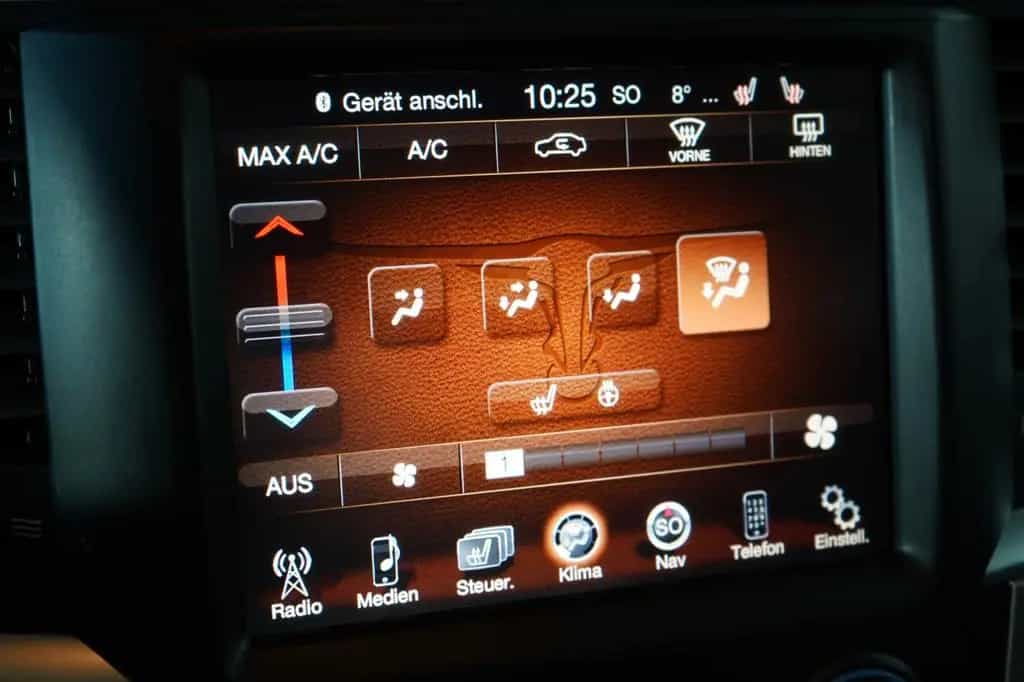 Dodge RAM 1500 5,7 4x4 *2.Hand*Unfallfrei*LPG*20 Z.* 07/2016-photo-32