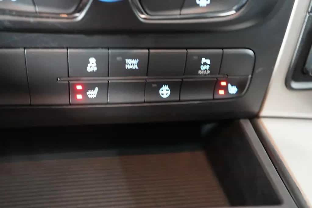 Dodge RAM 1500 5,7 4x4 *2.Hand*Unfallfrei*LPG*20 Z.* 07/2016-photo-41