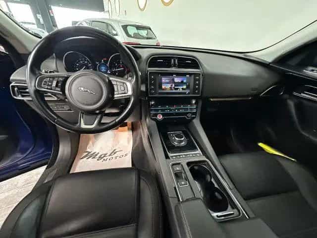 Jaguar F-Pace F-Pace 2.0 D 180 CV aut. R-Sport 06/2018-photo-9