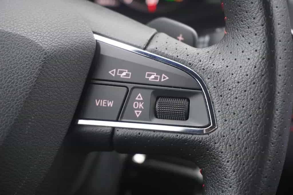 Seat Arona 1.0 TSI FR DSG LED Navi Virtual Cockpit 03/2021-photo-16