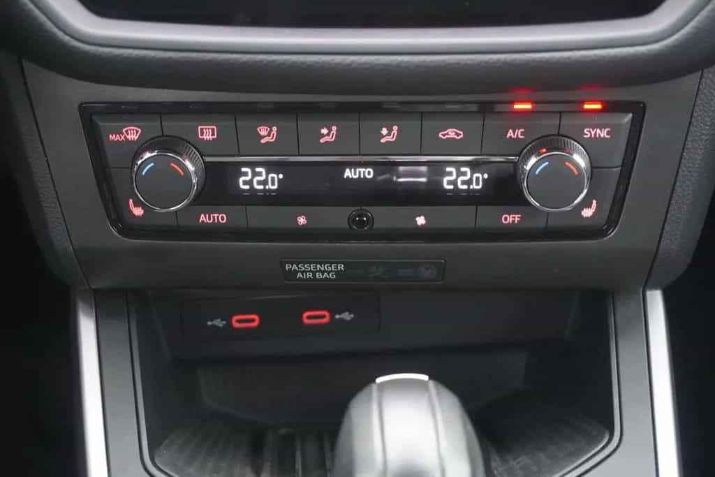 Seat Arona 1.0 TSI FR DSG LED Navi Virtual Cockpit 03/2021-photo-25