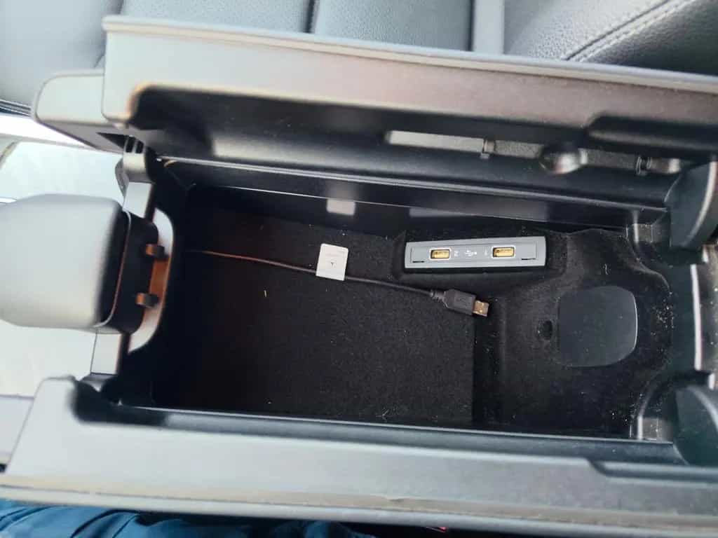 Mercedes-Benz E-Class 200 T AVANTGARDE 03/2017-photo-19
