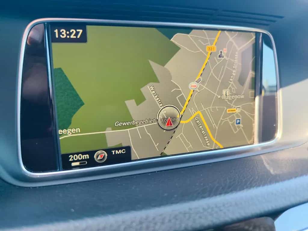 Mercedes-Benz E-Class 200 T AVANTGARDE 03/2017-photo-21