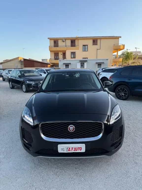 Jaguar E-Pace 2.0D 150 CV 06/2018-photo-1